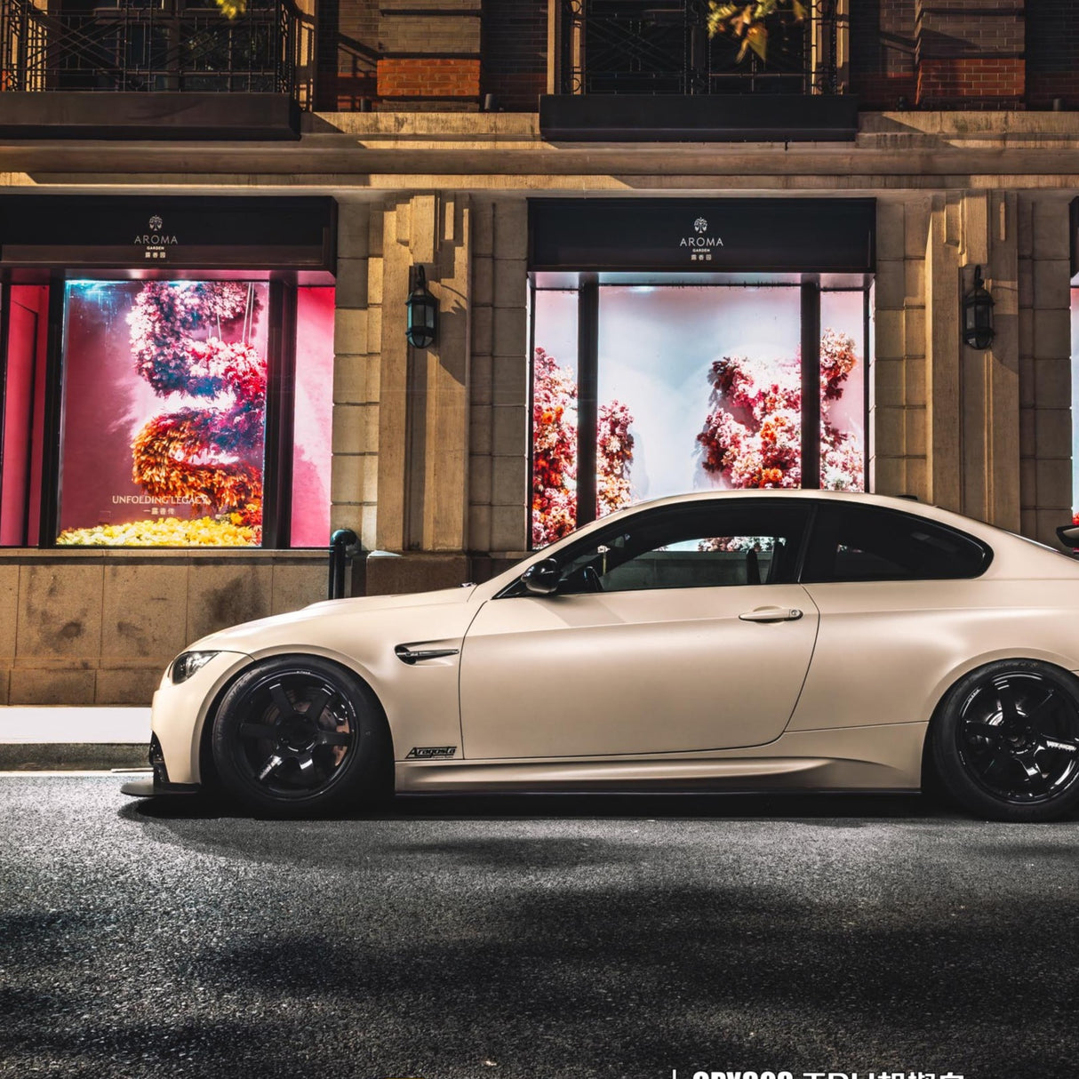 アーモンドホワイト Almond White (CPX303) グロス カラー PPF|カー ペイント プロテクション フィルム